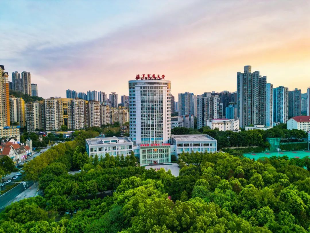 陆军军医大学